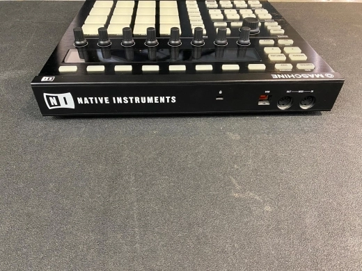 Native Instruments MASCHINE MK2 Black 4